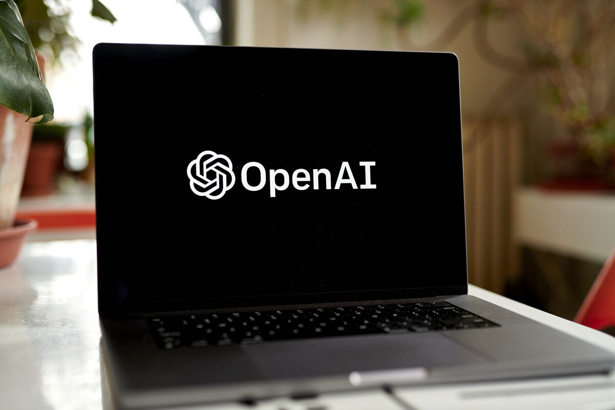 Techmeme: OpenAI says it has signed contracts for 10GW of US AI compute capacity, with 3GW+ added in the past 90 days, hitting a goal it once aimed to reach by 2029 (Dina Bass