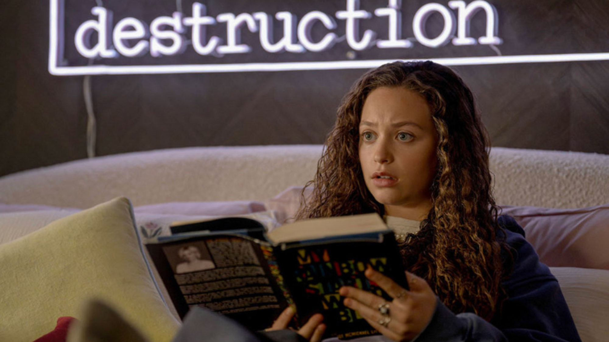 The Miniature Wife: Sofia Rosinsky on Elizabeth Banks, Creators & More