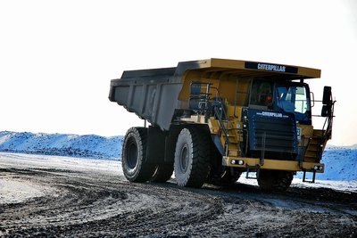 Jim Cramer on Caterpillar: “It’s Got a Ton of Business From the Data Center Build-Out”