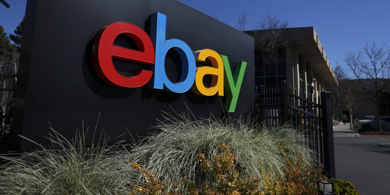 Techmeme: eBay reports Q1 revenue up 19% YoY to $3.09B, vs. $3.04B est., net income up 2% to $512M, GMV up 18% to $22.2B, and forecasts Q2 revenue above estimates (Kelly Cloonan