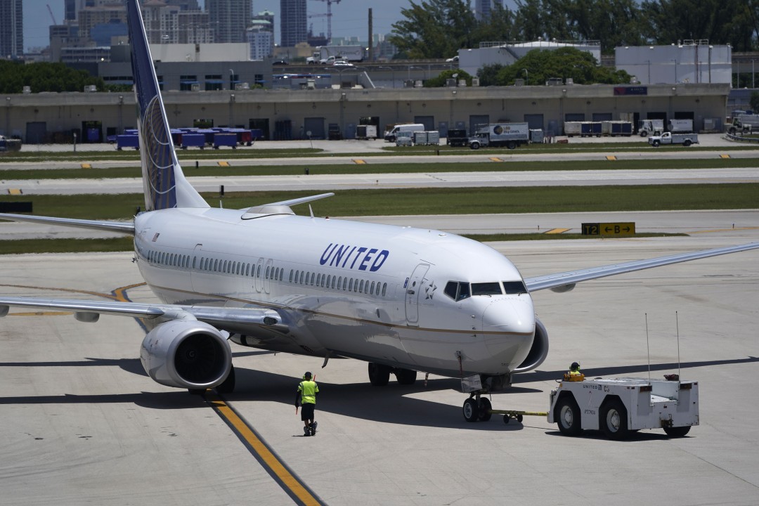 United Flight Reports Possible Drone Strike in San Diego