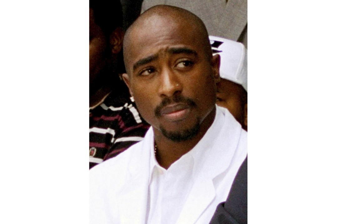 Tupac Relative Sues to Expose Murder 'Conspiracy'