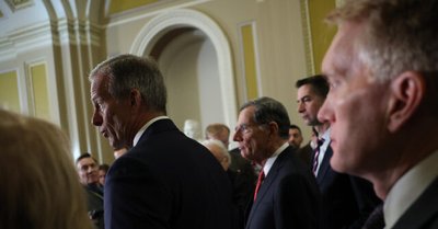 Senate Abandons Trump's ICE, Border Funding Bill for Early Vacation