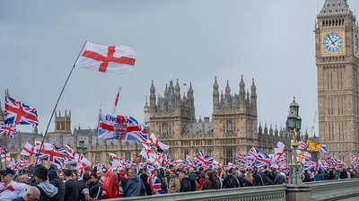 Patriotic protest or hate march? What is ‘Unite the Kingdom’? — RT World News