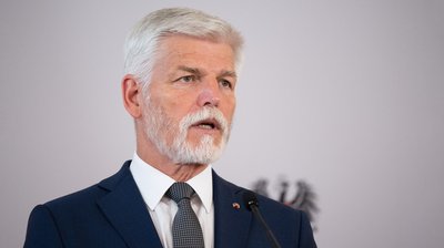NATO must ‘show its teeth’ to Russia – Czech president — RT World News