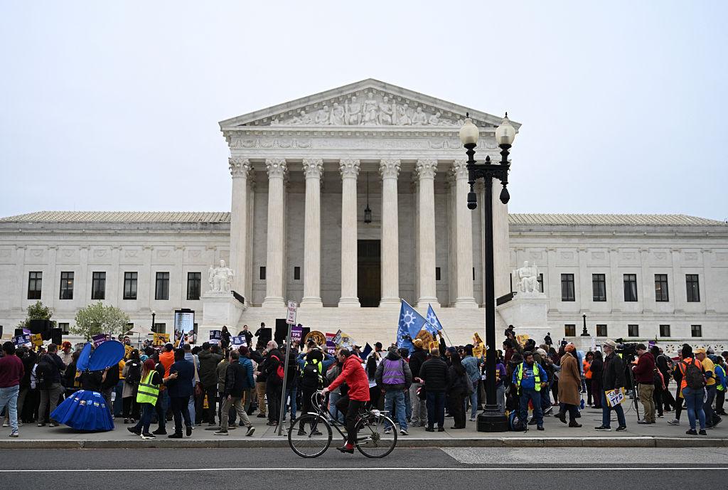 26☀️ AM: … We have the latest on FISA, funding for the Department … (Punchbowl News)