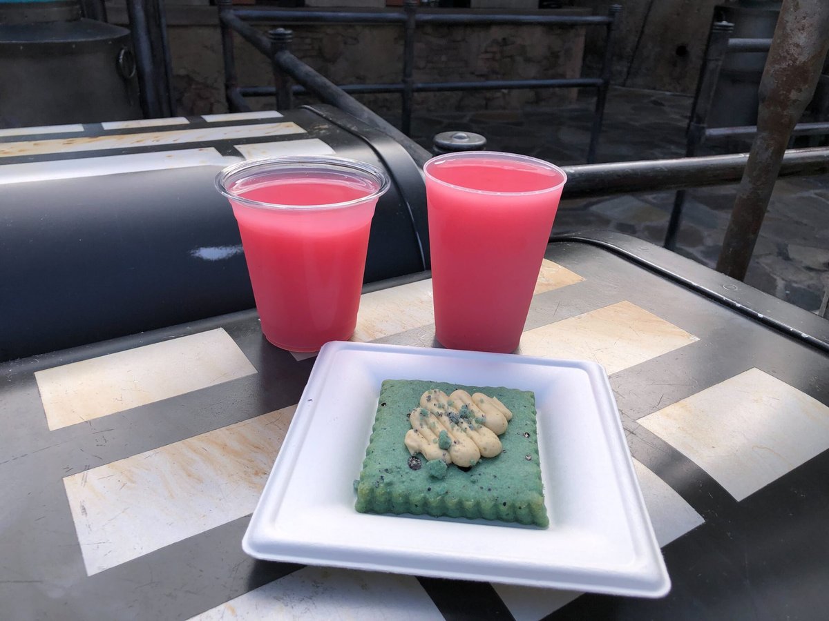 REVIEW: Pink Milk & Blue Cake for ‘Star Wars’ May the 4th at Disney’s Hollywood Studios