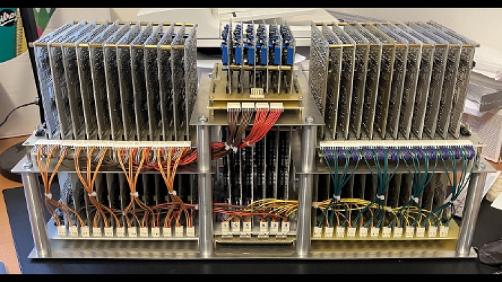 Sketchy Labs DS-3100 Polyphonic Synthesizer