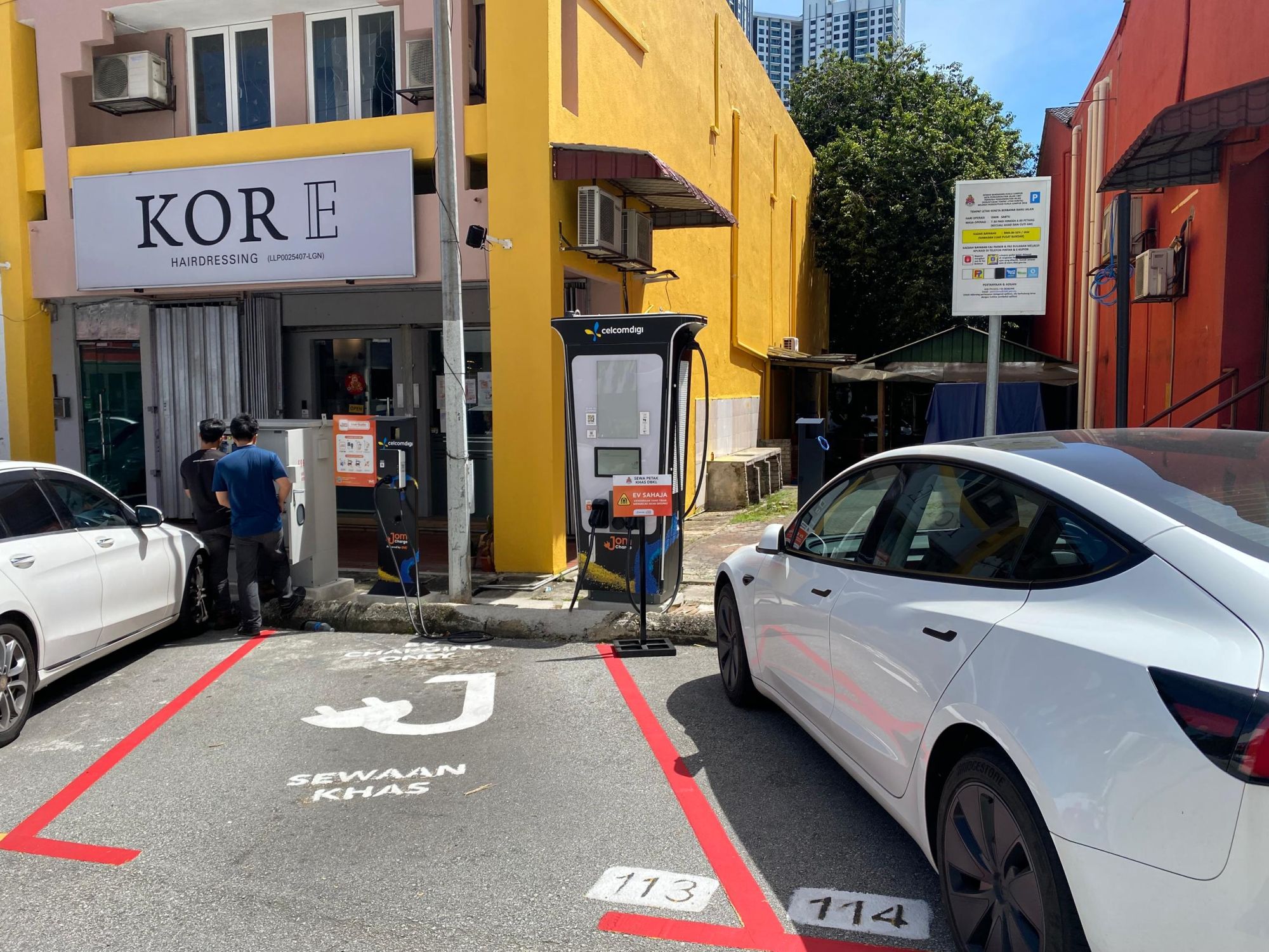 JomCharge x DBKL offers 50% off EV charging in Kepong this weekend