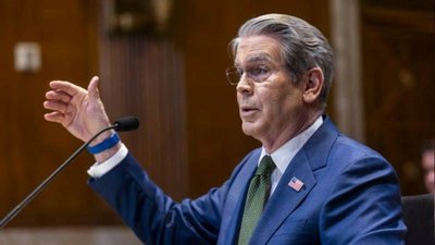 US top politician claims to be suffocating Iran