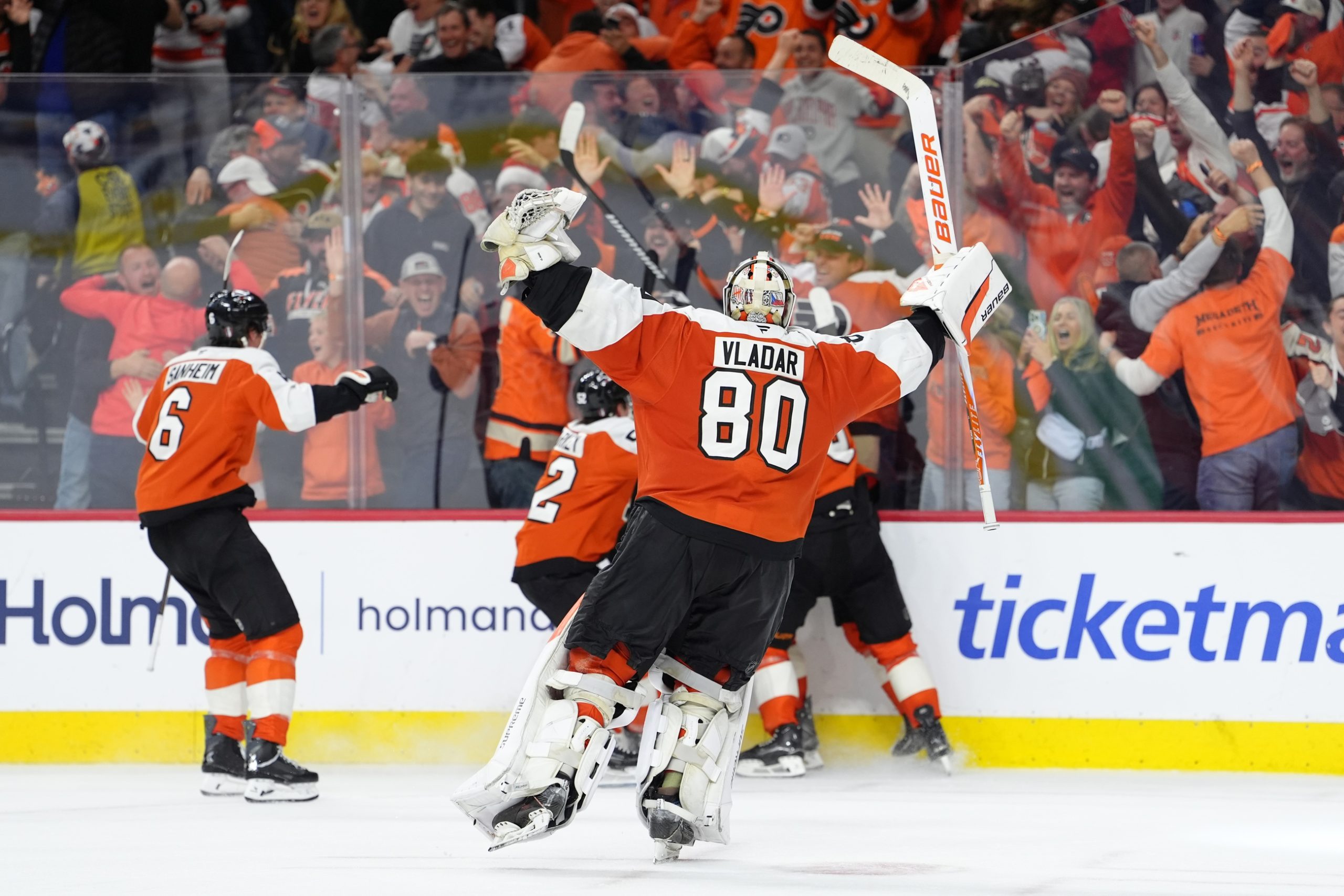 FLYERS WIN AND THE PITTSBURGH PENGUINS ARE DONE
